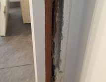 Προσβολή τερμιτών σε ξύλινη κάσα